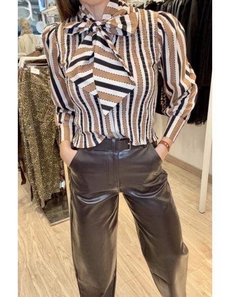 PANTALÓN POLIPIEL MARRÓN CHOCOLATE 