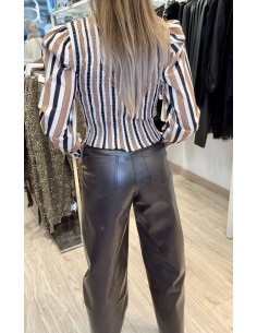 PANTALÓN POLIPIEL MARRÓN CHOCOLATE  2