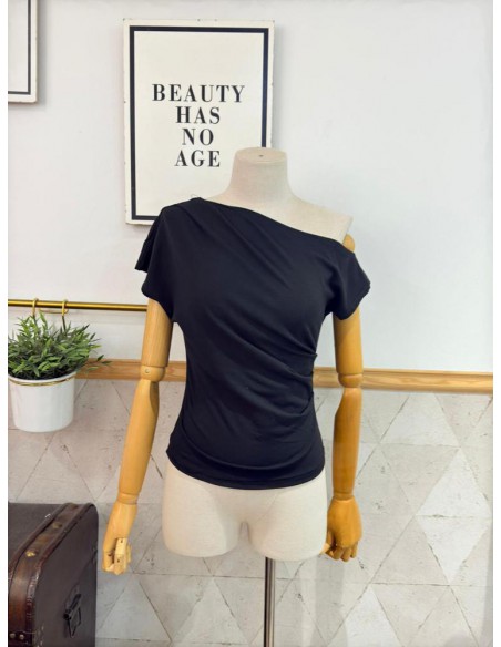 CAMISETA MARTA NEGRA